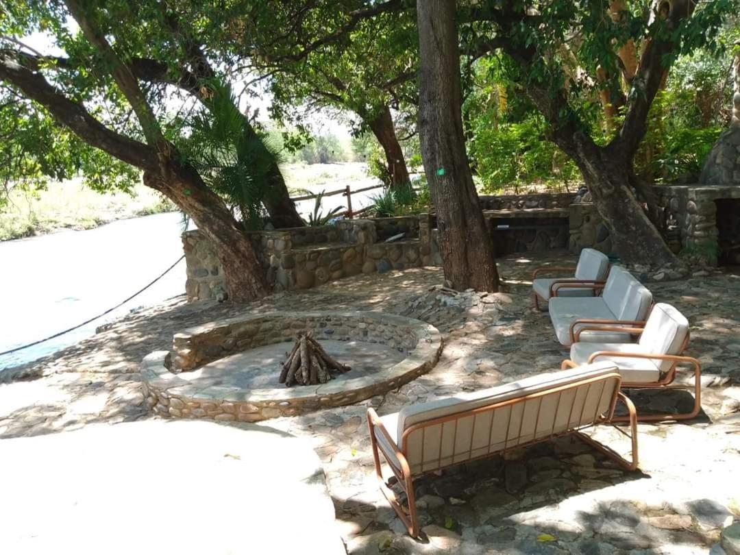 Paradise River Lodge 호에드스프뤼트 외부 사진